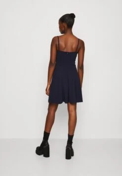 Wal G Vincent Skater Dress - Jerseyjurk - Navy Blue -Wal G 061d6465647b4d39944a5aa7d7d38399