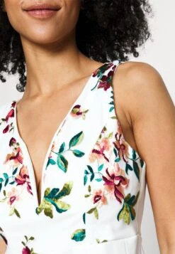 EmbroideredSkater - Jurk - White Floral -Wal G 0dc204d9e54449c49a62b1936990bf34