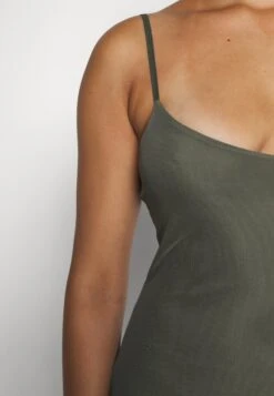 Wal G Sandy - Maxi-Jurk - Khaki Green -Wal G 146faac7532047c29c97b5649e65339f