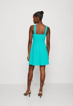 Wal G Jaqueline Skater Dress - Jerseyjurk - Tiffany Blue -Wal G 1cbc6bee36eb4f2392d7fe126c0a76e8