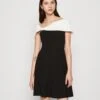 Wal G Alia Off Shoulder Skater - Cocktailjurk - Black/White
