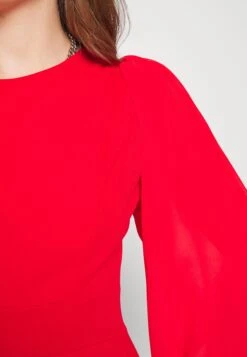 Kat Sleeve Dress - Cocktailjurk - Red -Wal G 225e7be1dd32418c82120041215f9fc2