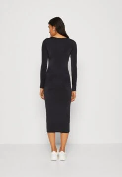 Wal G Mel Square Neck Midi - Cocktailjurk - Black 8 Wal G Mel Square Neck Midi - Cocktailjurk - Black -Wal G 3e7ab24125ee48bfa81f5fc45b94ef06