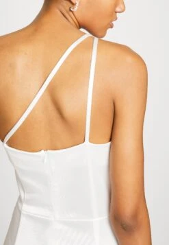 Wal G Chantal One Shoulder Maxi - Galajurk - White -Wal G 42a9147b4e534b9a90f4b748fcd9dd0d