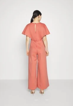 Wedding Petite Betty Wrap Jumpsuit - Jumpsuit - Rosa -Wal G 42dd88d13bf64ef3a03534378cc7009f