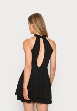 Wal G Cheryl Halter Neck Skater Dress - Jurk - Black -Wal G 44b9b1a0494f44e0a9964b8f5de1fbea