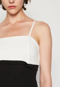 Wal G Janya Contrast Midi - Jerseyjurk - Black/White -Wal G 459b5186fcb34879b58f47ba827d67a8