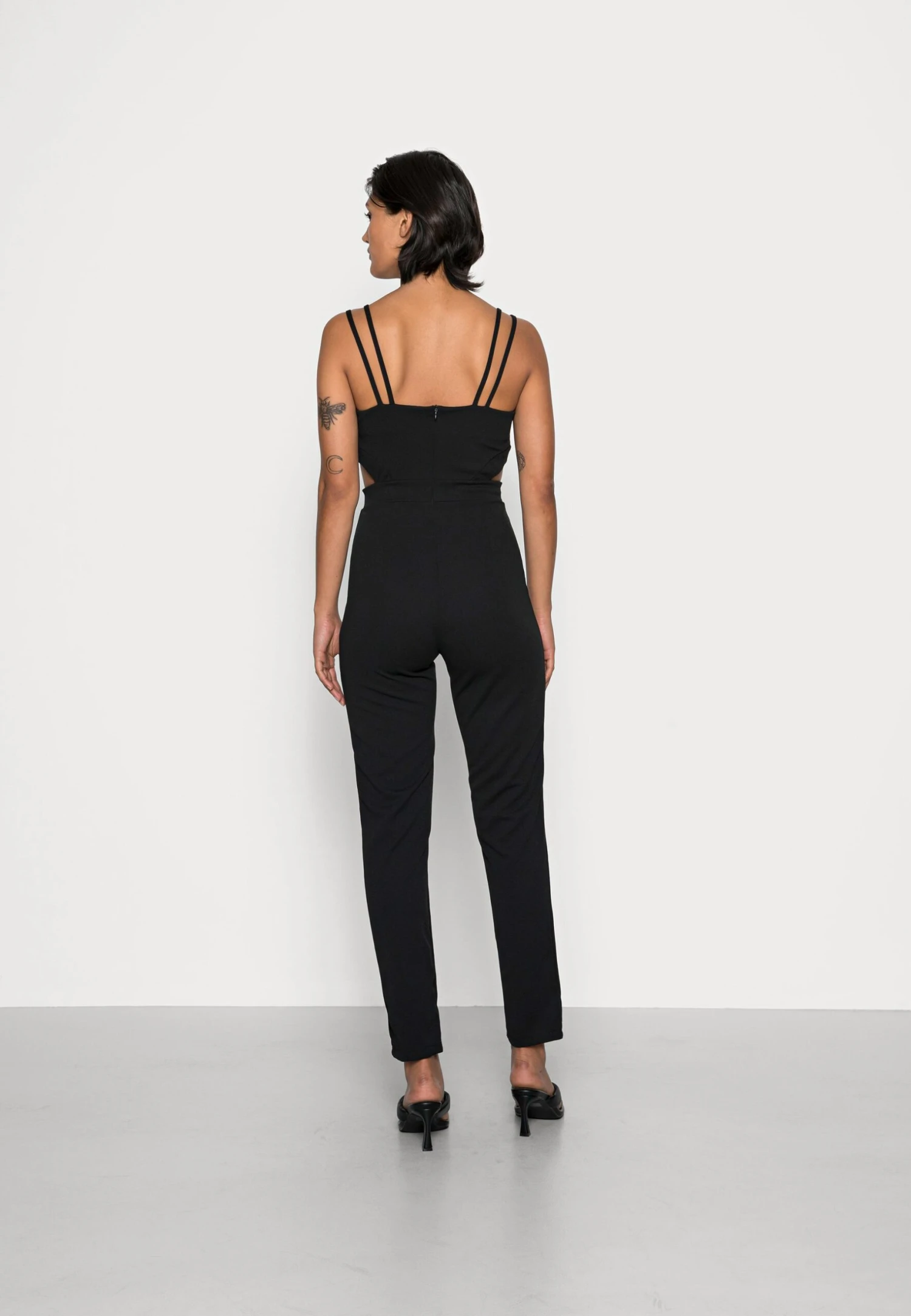 Wal G Nikita Cut Out - Jumpsuit - Black 3 Wal G Nikita Cut Out - Jumpsuit - Black - Afbeelding 3