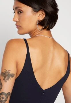 Wal G Strappy Square Neck Midi Dress - Etui-Jurk - Navy Blue -Wal G 55df5442b94545a19fc7c4eca176c5b2