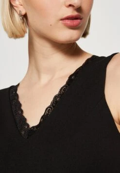 Wal G Billy V Neck - Jumpsuit - Black -Wal G 5f0fd59f0c3848c3ad18c1f667f9fc2e