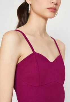 Wal G Asha Skater - Cocktailjurk - Plum -Wal G 64b66955c7f846609b9f0632bc5705cb