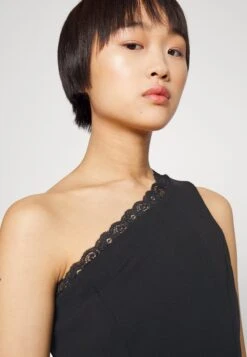 Penelope Lace Skater - Cocktailjurk - Black -Wal G 7096c83806b24db28421365e8c34a390