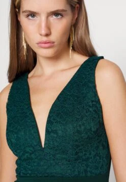 Celia V Neck Midi Dress - Cocktailjurk - Forest Green -Wal G 785108ff92094ab085813f4c454e1b56