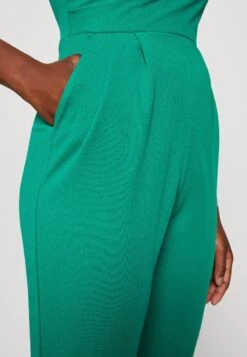 Wal G Toby V Neck - Jumpsuit - Leaf Green -Wal G 904f751c86d4451c8622bef86cccb6f6