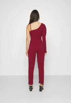 Ciaramin One Sleeve - Jumpsuit - Berry Wine -Wal G 9e7f30be353249cbbfd54fbf4093c7fb