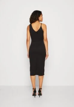 Wal G Wina Asymmetric Midi - Jerseyjurk - Black -Wal G a348c8a0de714f0781870f70b7fd9c43
