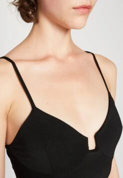 Wal G Salma Strappy - Galajurk - Black -Wal G a3db543869b84f549927b15ffe673f83