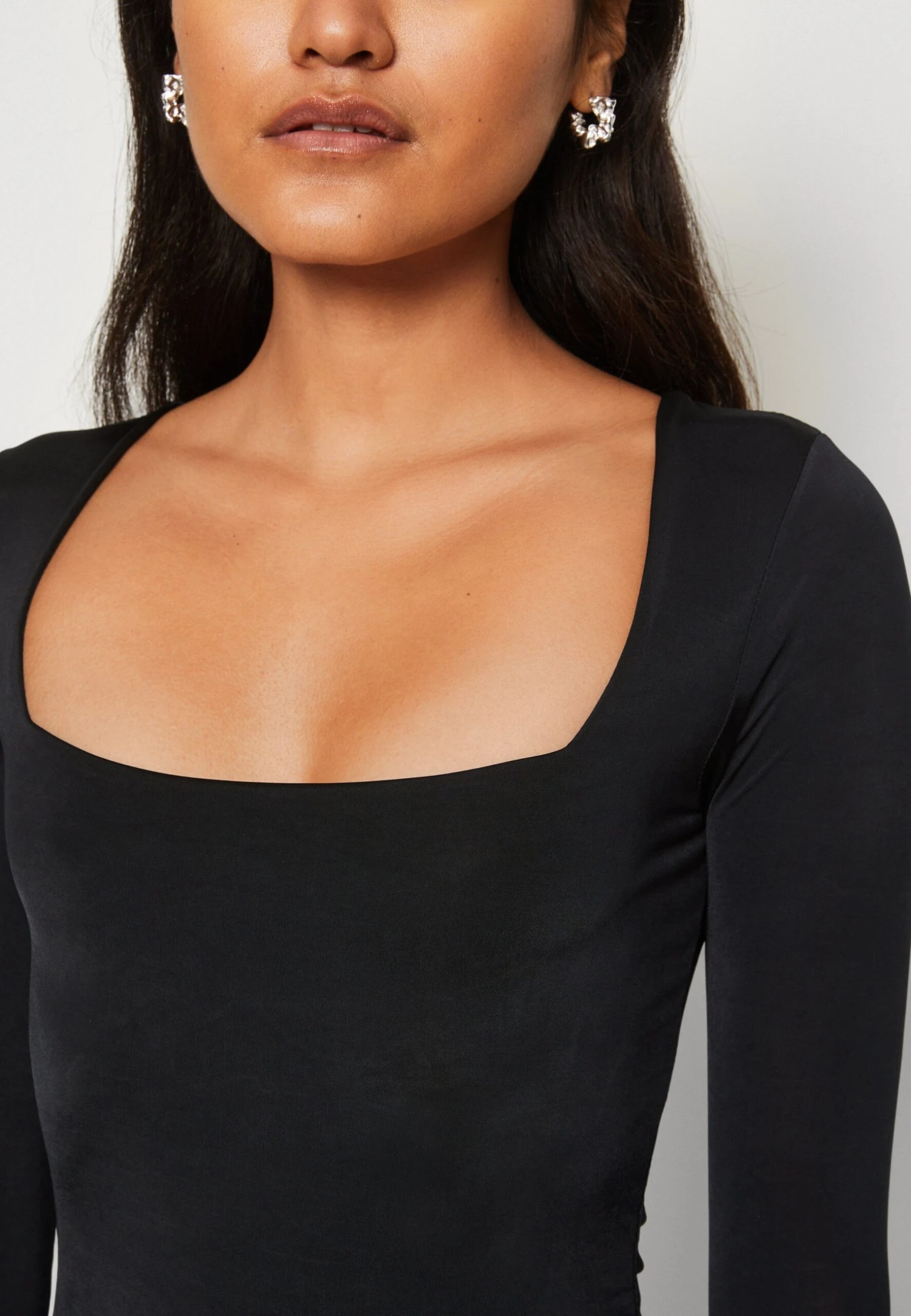 Wal G Mel Square Neck Midi - Cocktailjurk - Black 6 Wal G Mel Square Neck Midi - Cocktailjurk - Black - Afbeelding 6