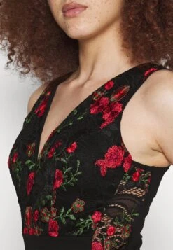 Wal G Embroidered Lace Maxi - Cocktailjurk - Black/Red -Wal G ab0ccb76959c44c88978e3c07b99acbe