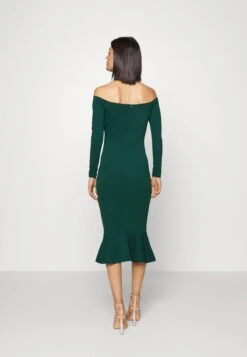 Wal G Michelle Off Shoulder Midi - Jerseyjurk - Emerald Green -Wal G b0f9e0254d9d41beb064bf9f1fe2b9ab