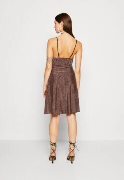 Wal G Exclusive Nye Glitter Mambo Skater - Jerseyjurk - Bronze 8 Wal G Exclusive Nye Glitter Mambo Skater - Jerseyjurk - Bronze -Wal G b116c2c07025412f8b1db62d5a1edf67