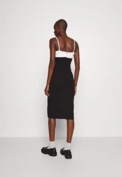 Janya - Jurk - Black/White -Wal G b18f8505d47d4be5908f17c8707f8e95