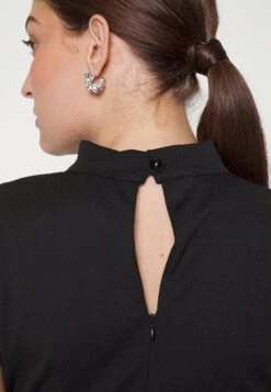 Bambinaroll Neck Midi Dress - Jerseyjurk - Black -Wal G bd909da1721e4a49b3e8c8a377461daf