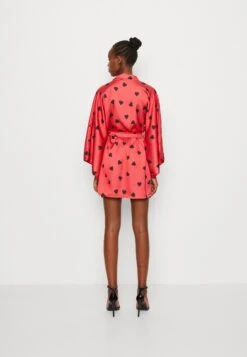 Wal G Valentines Love Belted Wrap - Lichte Jas - Red/Black -Wal G bf123dcfe80f47fab7dd9369b37f122f