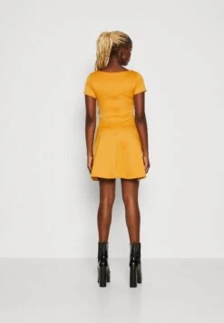 Wal G Wrap Dress - Jerseyjurk - Mango -Wal G c8b7a72b592d4da0bdea84ebacd938bc