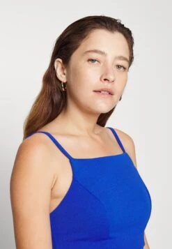 Tan Strap Skater - Cocktailjurk - Electric Blue -Wal G ce9cef08c63c4f9599ace9bc28a762f9