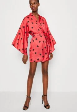 Wal G Valentines Love Belted Wrap - Lichte Jas - Red/Black -Wal G d7f3b8a26c274f129092cdd7d4fb156e