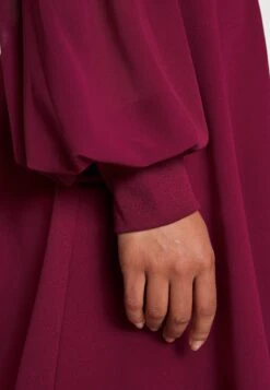 Kat Sleeve Dress - Cocktailjurk - Berry Wine -Wal G df0b699a23c74427a67a59191a8dc4ca