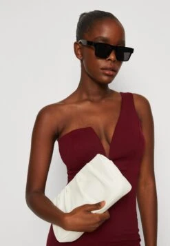 Wal G Soya One Shoulder Maxi Dress - Jerseyjurk - Berry Wine 9 Wal G Soya One Shoulder Maxi Dress - Jerseyjurk - Berry Wine -Wal G e6084e07d61845bd844164bd0be6f824