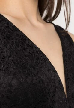 Wal G V Neck Skater - Cocktailjurk - Black -Wal G f1e7f61f5f35401aaccb70c3a8fc9a3d