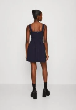 Wal G Belle V Neck Skater Dress - Cocktailjurk - Navy/White -Wal G f2f7012bbd114676b1d4a1e0780486d4