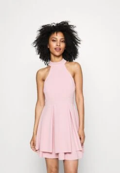 Cheryl Halter Neck Skater Dress - Cocktailjurk - Blush Pink -Wal G f7b3eb17c4d64d4890d43d49309b3368