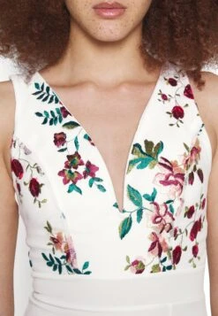 Wal G Embroidered V Neck Rose Midi - Cocktailjurk - White -Wal G f9e7d5bc98414ff5a4973f0f8842726a