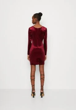 Wal G Valentines Dolly Cut Out Mini - Cocktailjurk - Wine -Wal G fe276990cefe4f678c7dd0fd7e18ed2c